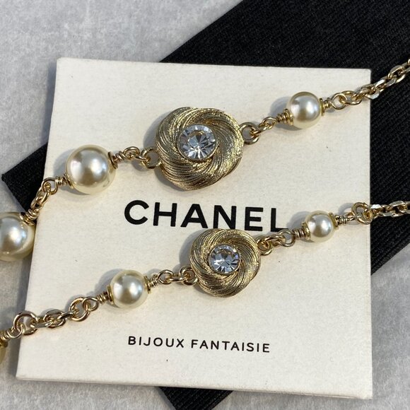 Chanel Pave CC & Camellia Flower Gold & Pearl Choker - Picture 4 of 6